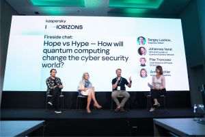 About quantum computers: Sergey Lozhkin, Pilar Troncoso, Johannes Verst